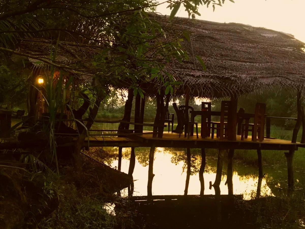 Aliya Riverside&Safari Resort Udawalawe Exterior foto